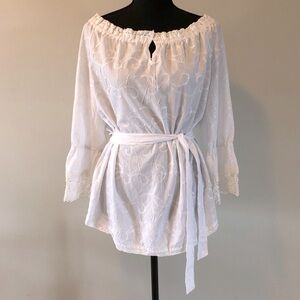 Women’s Essentials by Milano White Off Shoulder Embroidery Lace Blouse size M